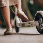 Gyorsaság és figyelmetlenség: nő a rollerbalesetek száma