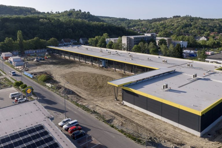 Ilyen boltok lesznek a salgótarjáni STOP SHOP-ban