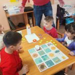 Játékos programozással ismerkedtek a gyöngyösoroszi gyerekek