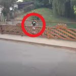 Veszélyes helyen játszanak a nagyrédei gyerekek (videó)