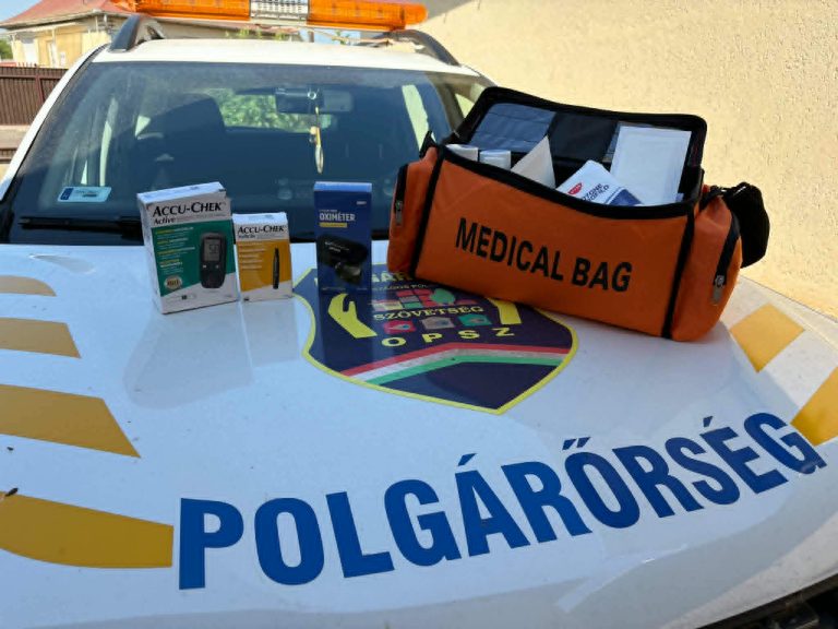 Új egészségügyi eszközöket kaptak a nagyrédei polgárőrök