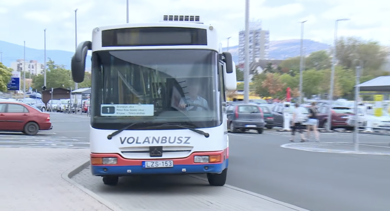 Rendhagyó városnéző utazás a helyi járaton