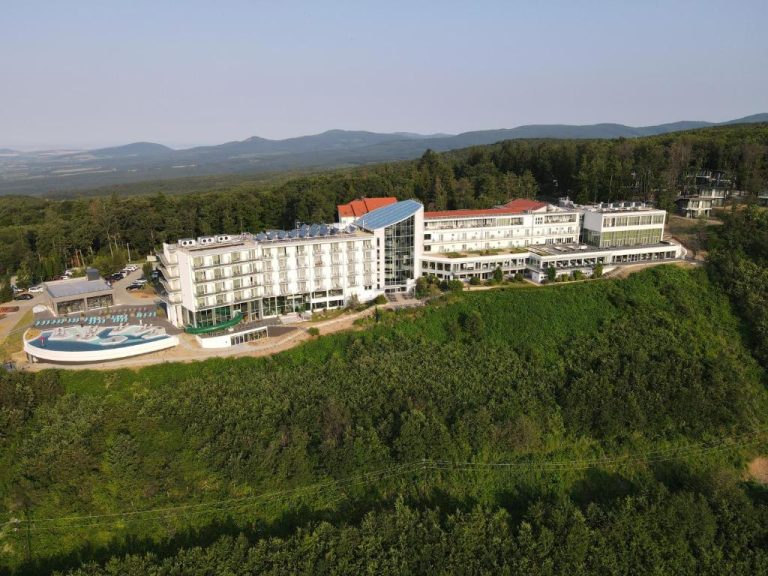 Feltörték a népszerű mátraházi hotel informatikai rendszerét