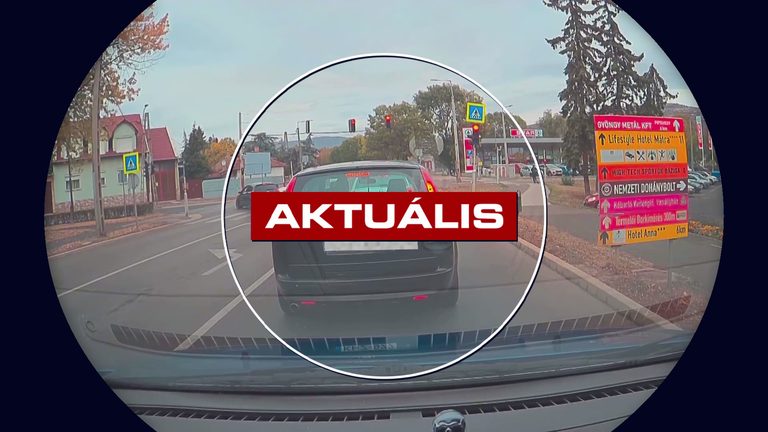 Fedélzeti kamera buktatta le a piroson áthajtó autóst a Mátrai úton – Aktuális – 2026.10.22.