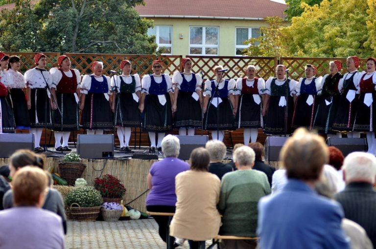 Generációkon átívelő hagyomány – 45 éves az Asszonykórus