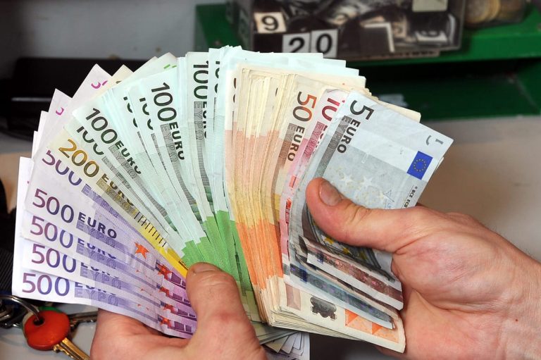 Tízmilliót lopott a nagymamájától- börtönbe is kerülhet